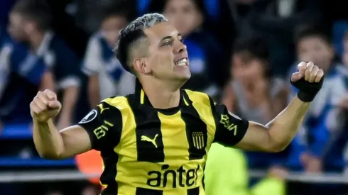 Leo Fernández, meia uruguaio do Peñarol – Foto: Marcelo Endelli/Getty Images