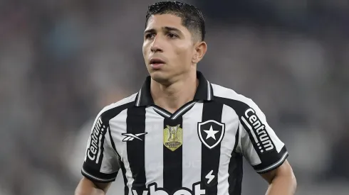 Imprensa turca coloca Savarino na mira do Trabzanspor.