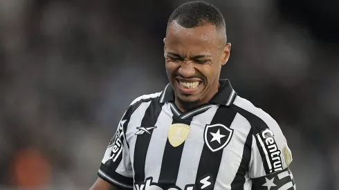 Volante deu a sua opinião – Foto: Thiago Ribeiro/AGIF.