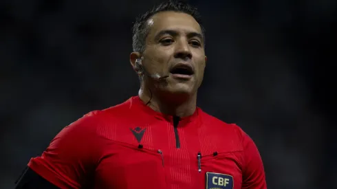 Felipe Fernandes de Lima irá comandar Flamengo x Vitória – Foto: Anderson Romão/AGIF