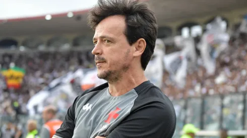 Fernando Diniz no comando técnico do Vasco – Foto: Thiago Ribeiro/AGIF