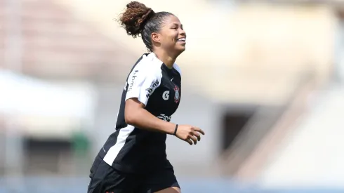 Day Rodriguez jogadora do Corinthians comemora seu gol durante a partida contra o Sao Paulo no estadio Mercado Livre Pacaembu em Sao Paulo (SP), pelo campeonato Brasileiro Feminino A1 2025. Foto: Marlon Costa/AGIF