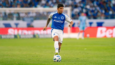 Lucas Romero, jogador do Cruzeiro. Foto: Alessandra Torres/AGIF.