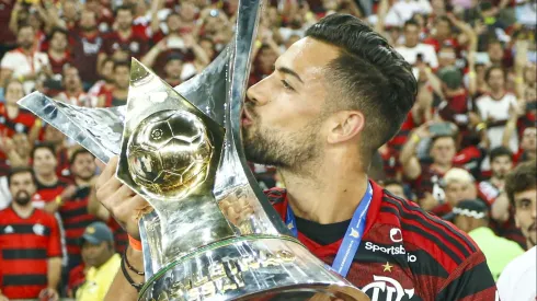 Zagueiro não está nos planos – Foto: Wagner Meier/Getty Images.