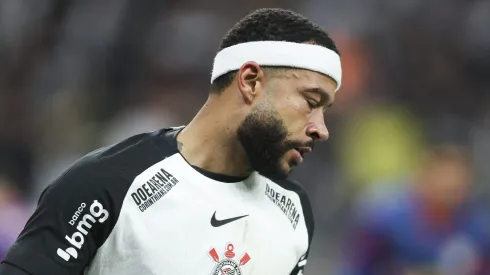 Memphis Depay, atacante do Corinthians em partida pelo campeonato brasileiro