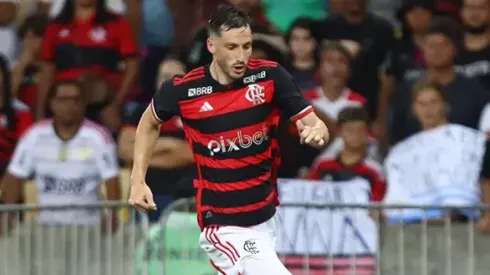 Matías Viña foi novidade entre os relacionados de FL contra o Vitória – Foto: Gilvan de Souza/CRF