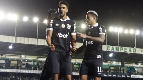 Chris Ramos brilhou com dois gols diante do Juventude em Caxias do Sul
