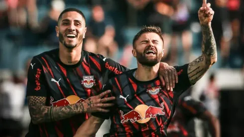 O Bragantino atropelou o Fluminense por 4 a 2 em Bragança Paulista, pelo Brasileirão