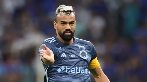 Fabrício Bruno vive boa fase no Cruzeiro após deixar o Fla
