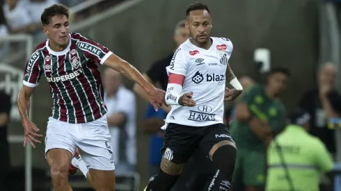 Neymar jogador do Santos durante partida contra o Fluminense no estadio Maracana pelo campeonato Brasileiro A 2025. Foto: Jorge Rodrigues/AGIF