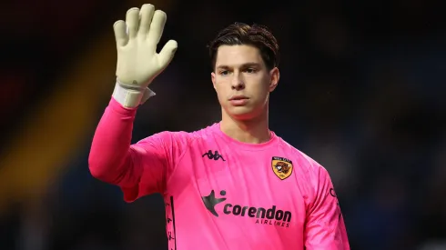 Ivor Pandur pode garantir John no Botafogo.