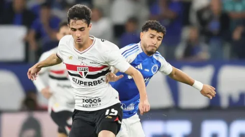 Rodriguinho jogador do Sao Paulo durante partida contra o Cruzeiro no estadio Mineirao pelo campeonato Brasileiro A 2025. Foto: Gilson Lobo/AGIF
