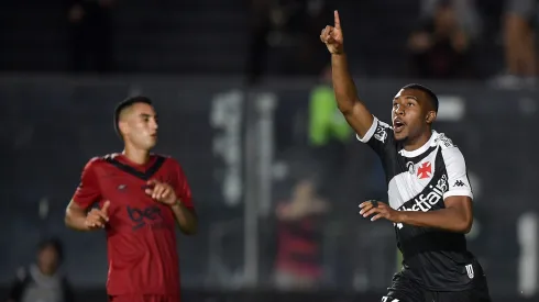 Rayan, jogador do Vasco. Foto: Thiago Ribeiro/AGIF.
