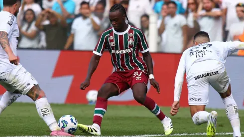 Santi Moreno jogador do Fluminense durante partida contra o Santos no estadio Vila Belmiro pelo campeonato Brasileiro A 2025. Foto: Mauricio De Souza/AGIF