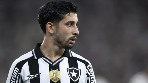 Santi Rodríguez analisou sua atuação na goleada do Botafogo sobre o Bragantino. Foto: Jorge Rodrigues/AGIF