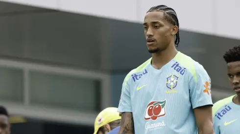 João Pedro atacante da Seleção Brasileira durante coletiva de imprensa – FOTO: @rafaelribeirorio / CBF