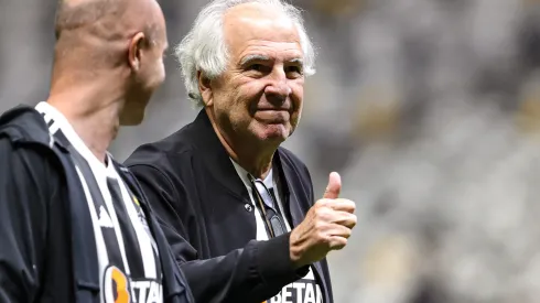 MG – BELO HORIZONTE – 03/07/2024 – BRASILEIRO A 2024, ATLETICO-MG X FLAMENGO – Rubens Menin socio Majoritario da Galo Holding (SAF do Atletico) do Atletico-MG durante partida contra o Flamengo no estadio Arena MRV pelo campeonato Brasileiro A 2024. Foto: Gilson Lobo/AGIF
