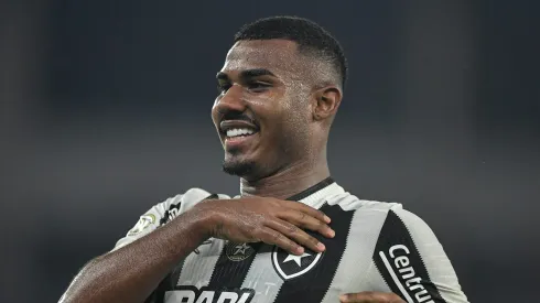 Cuiabano pelo Botafogo. Foto: Thiago Ribeiro/AGIF