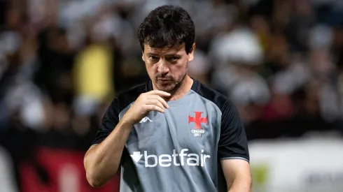 Fernando Diniz tecnico do Vasco durante partida contra o Sport no estadio Ilha do Retiro pelo campeonato Brasileiro A 2025. Foto: Rafael Vieira/AGIF