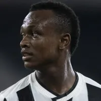 Botafogo recebe notícia sobre cirurgia de Nathan Fernandes e atacante deve ficar um mês fora