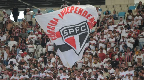 RJ – RIO DE JANEIRO – 12/07/2025 – BRASILEIRO A 2025, FLAMENGO X SAO PAULO – Torcida do Sao Paulo durante partida contra Flamengo no estadio Maracana pelo campeonato Brasileiro A 2025. Foto: Thiago Ribeiro/AGIF