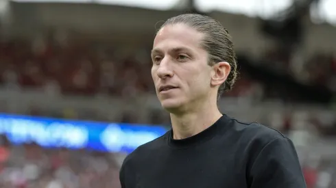 RJ – RIO DE JANEIRO – 31/08/2025 – BRASILEIRO A 2025, FLAMENGO X GREMIO – Filipe Luis tecnico do Flamengo durante partida contra o Gremio no estadio Maracana pelo campeonato Brasileiro A 2025. Foto: Thiago Ribeiro/AGIF