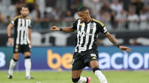 Atacante foi maior compra da história do Galo ( Foto: Gilson Lobo/AGIF)