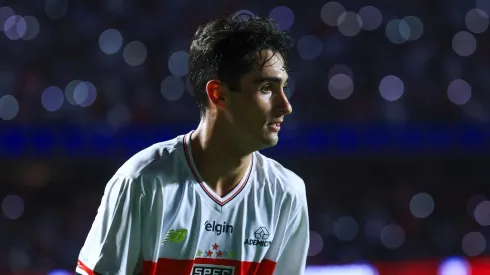 Rodriguinho foi elogiado por Crespo. Foto: Marcello Zambrana/AGIF