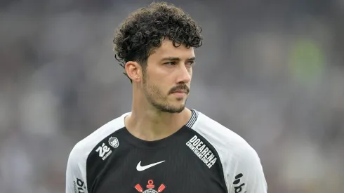 Gustavo Henrique renovou com o Corinthians