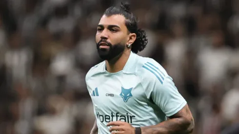 Gabigol não iniciou como titular no clássico, mas chamou a atenção ao provocar a torcida do Galo