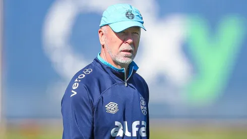 Mano Menezes em treino no CT Luiz Carvalho