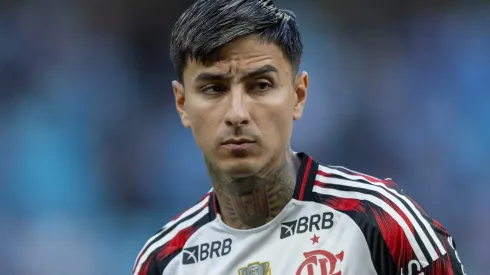 RS – PORTO ALEGRE – 13/04/2025 – BRASILEIRO A 2025, GREMIO X FLAMENGO – Erick Pulgar jogador do Flamengo durante partida contra o Gremio no estadio Arena do Gremio pelo campeonato Brasileiro A 2025. Foto: Liamara Polli/AGIF