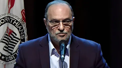 Romeu Tuma durante entrevista coletiva. Foto: Reprodução/Corinthians TV