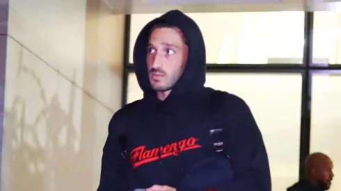 Matías Viña recebe proposta para deixar o Flamengo rumo à Arábia Saudita