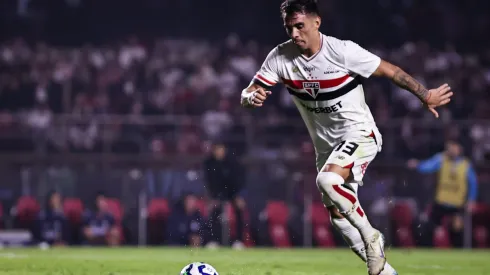 Enzo Diaz jogador do Sao Paulo durante partida contra o Gremio no estadio Morumbi pelo campeonato Brasileiro A 2025. Foto: Fabio Giannelli/AGIF