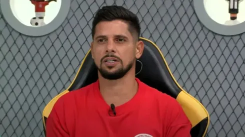 O ex-jogador Cicinho é comentarista da Band (Reprodução/Band)