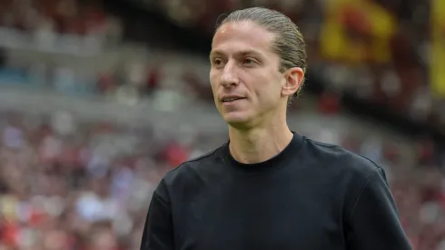 RJ – RIO DE JANEIRO – 31/08/2025 – BRASILEIRO A 2025, FLAMENGO X GREMIO – Filipe Luis tecnico do Flamengo durante partida contra o Gremio no estadio Maracana pelo campeonato Brasileiro A 2025. Foto: Thiago Ribeiro/AGIF