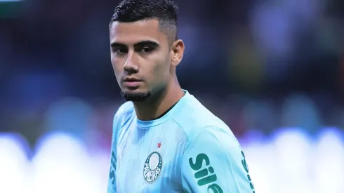 Andreas Pereira jogador do Palmeiras durante aquecimento antes da partida contra o Internacional – Foto: Ettore Chiereguini/AGIF