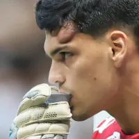 Gabriel Brazão tem alta e retorna com delegação do Santos à Baixada Santista após grave pancada na cabeça