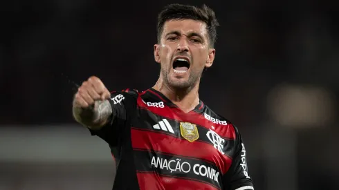 Arrascaeta comemorando gol pelo Flamengo. Foto: Jorge Rodrigues/AGIF