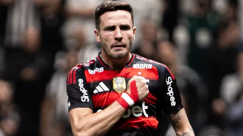 Saúl foi contratado sem custos após rescindir contrato com o Atlético de Madrid.