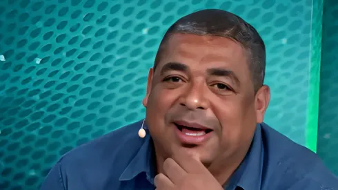 Vampeta atua como comentarista. Foto: Reprodução/YouTube Jovem Pan Esportes.