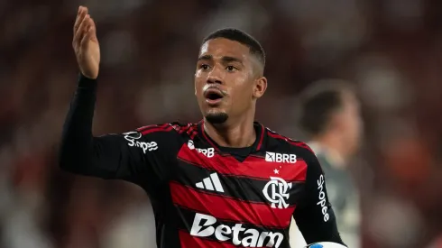 Samuel Lino se revoltou com atuação de Andres Rojas em Flamengo x Estudiantes
