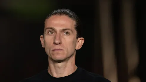 RJ – RIO DE JANEIRO – 18/09/2025 – COPA LIBERTADORES 2025, FLAMENGO X ESTUDIANTES – Filipe Luis tecnico do Flamengo durante partida contra o Estudiantes no estadio Maracana pelo campeonato Copa Libertadores 2025.