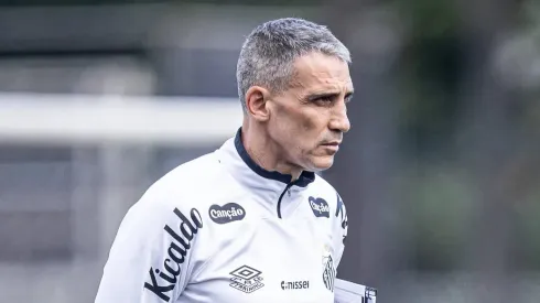 Vojvoda surpreende nos bastidores do Santos com preparação para temporada