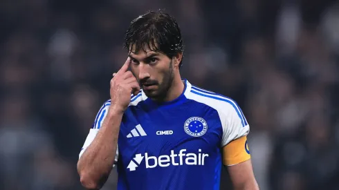 Lucas Silva, meio-campista do Cruzeiro