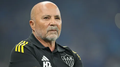 Jorge Sampaoli durante partida do Atlético Mineiro – Foto: Gilson Lobo/AGIF