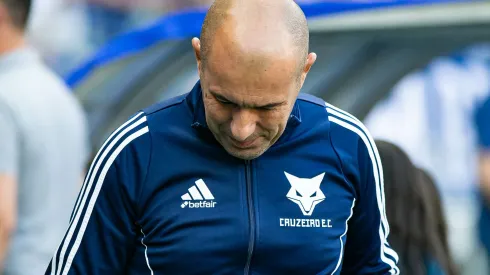 Treinador já foi comunicado – Foto: Fernando Moreno/AGIF.