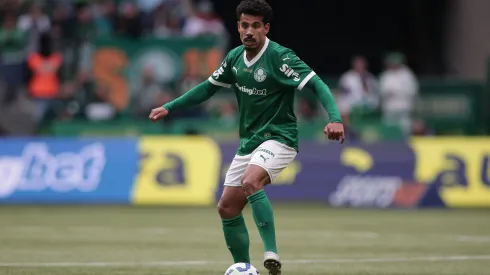 Lucas Evangelista em ação pelo Palmeiras. Foto: Ettore Chiereguini/AGIF