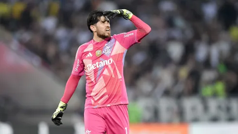 RJ – RIO DE JANEIRO – 21/09/2025 – BRASILEIRO A 2025, FLAMENGO X VASCO – Rossi goleiro do Flamengo comemora gol durante partida contra o Vasco no estadio Maracana pelo campeonato Brasileiro A 2025. Foto: Thiago Ribeiro/AGIF